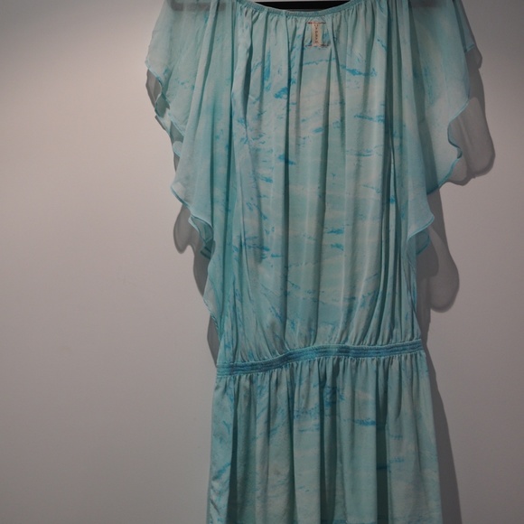 A Silk Dress - Picture 7 of 7